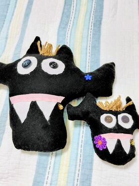 Crazy old bat 11" and baby bat (Handmade)
